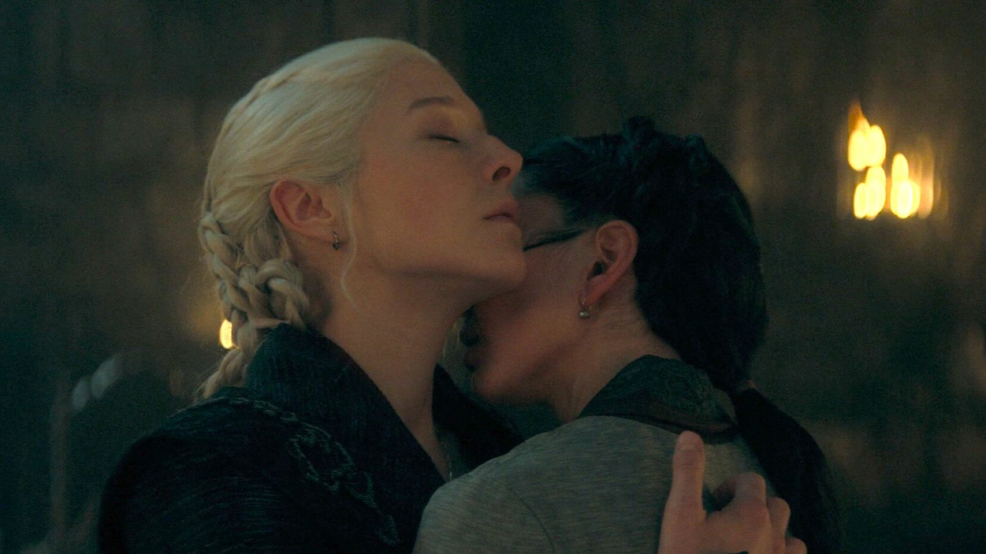 Rhaenyra beija Mysaria
