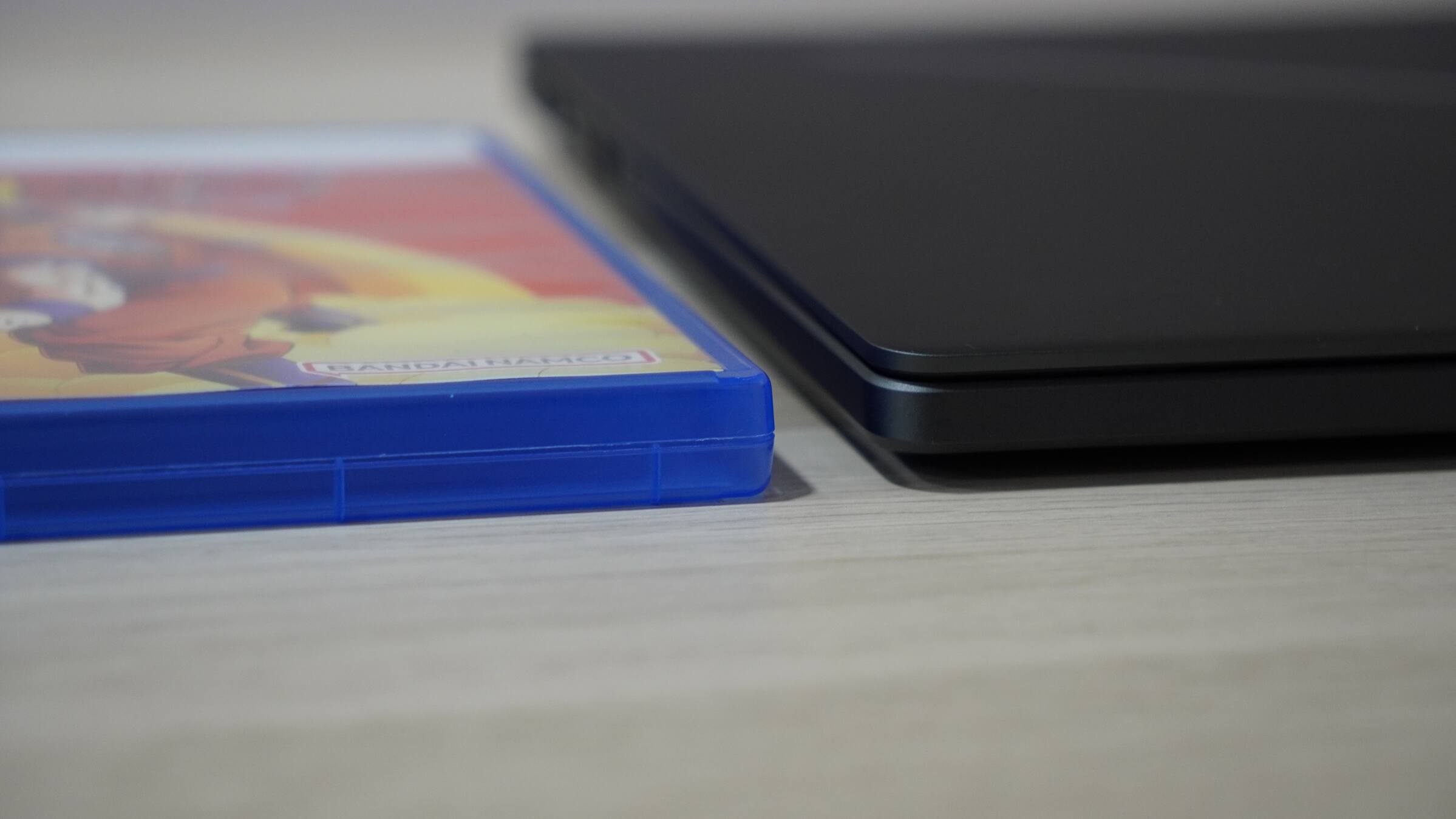 Zephyrus G16 espessura