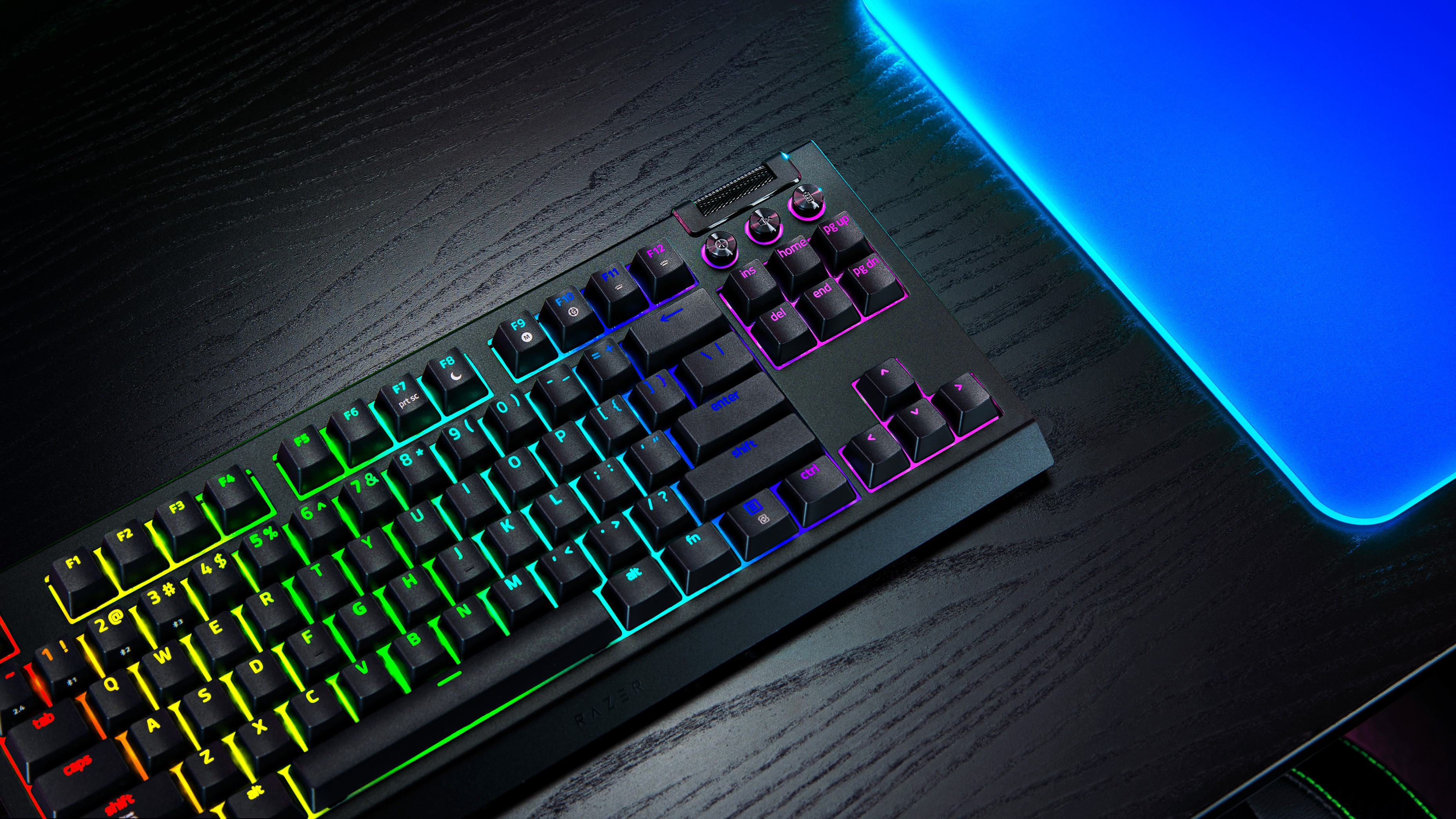 BLACKWIDOW V4 TENKEYLESS HYPERSPEED
